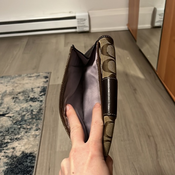 Long Tan Coach Wallet - Picture 3 of 4